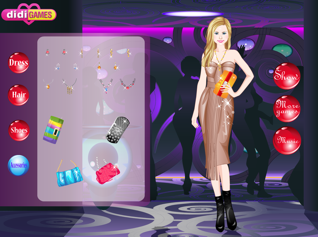Metallic dresses Gameplay